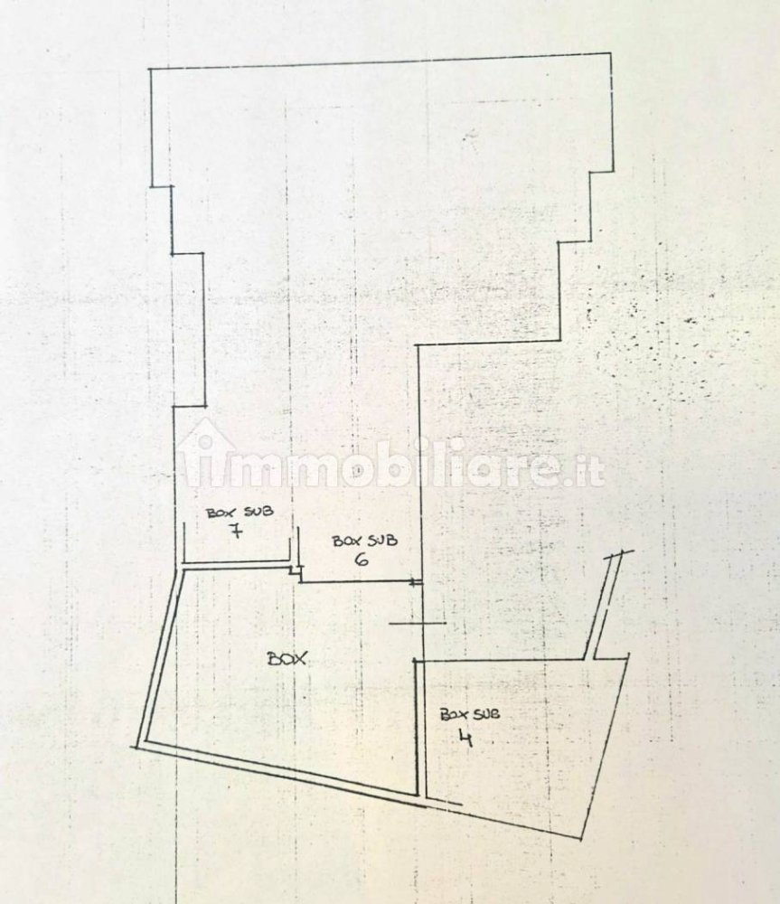 Garaje en Seregno, Italy 65 m² No. 9370