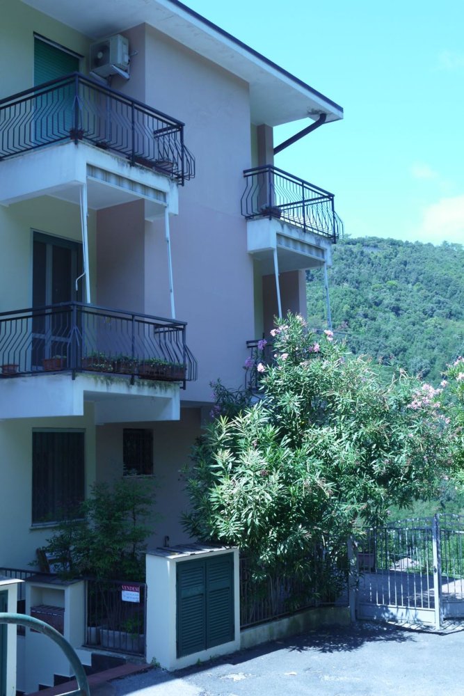 Apartamento de 3 dormitorios en Deiva Marina, Italy No. 342743