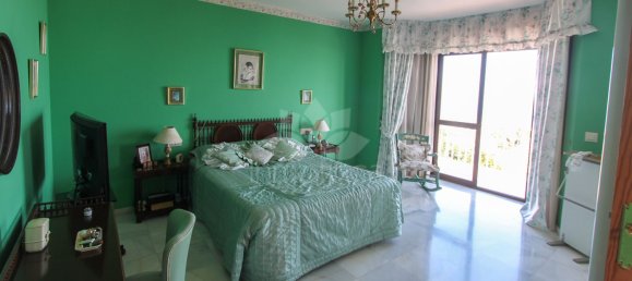 4 Schlafzimmer Villa in Estepona, Spain, Nr. 124093 10
