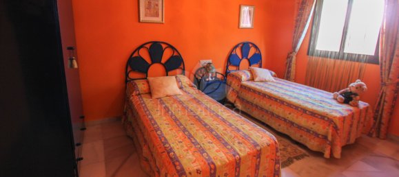 4 Schlafzimmer Villa in Estepona, Spain, Nr. 124093 9