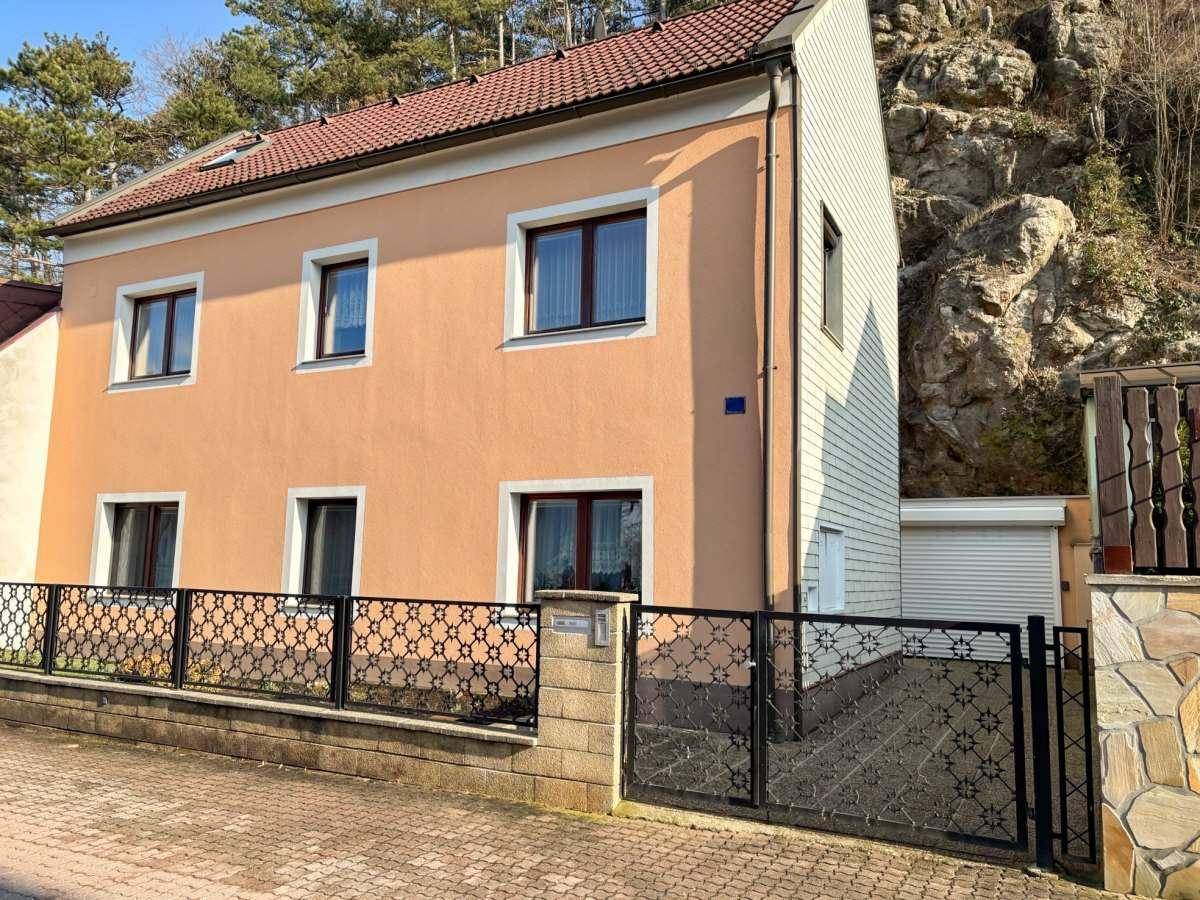 6-Zimmer Haus in Berndorf, Austria, Nr. 165495