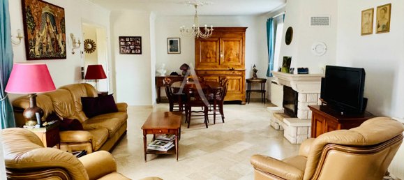 Дом с 6 спальнями в Роморантен-Лантене, Франция № 349912 3