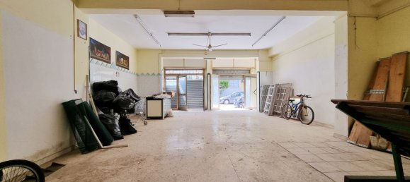 90m² Commercial property in Caserta, Italy No. 175611 3