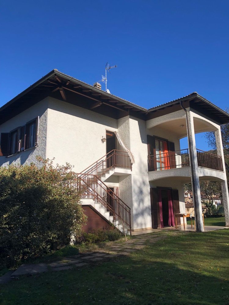 10-salle Villa à Montegrino Valtravaglia, Italy No. 184230