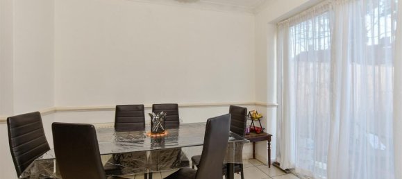 2 Schlafzimmer Haus in Essex, United Kingdom, Nr. 4147 3