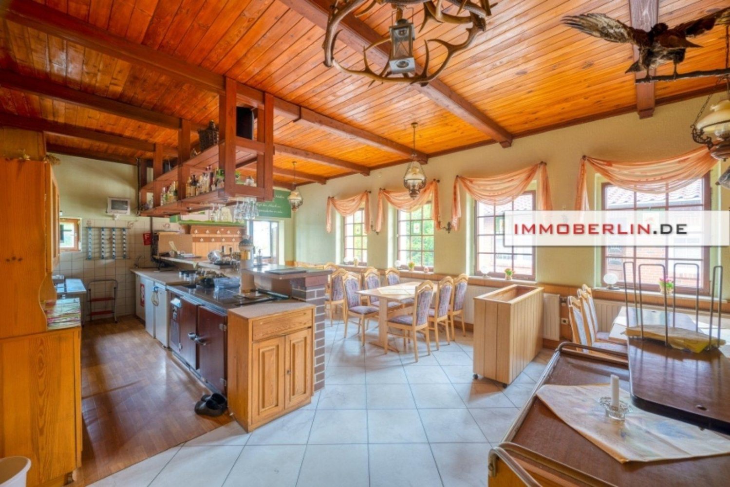  مقهى / مطعم في Vorpommern-Greifswald, Germany 735متر مربع رقم 145895