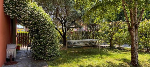 5 rooms Apartment in Lucca, Italy No. 62094 3