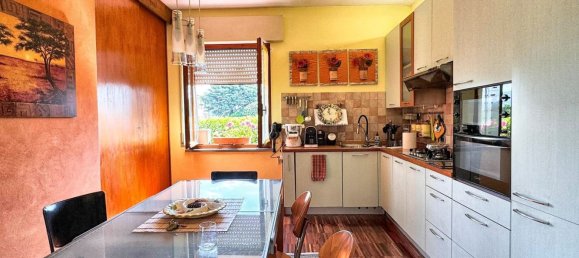 5 rooms Apartment in Lucca, Italy No. 62094 9