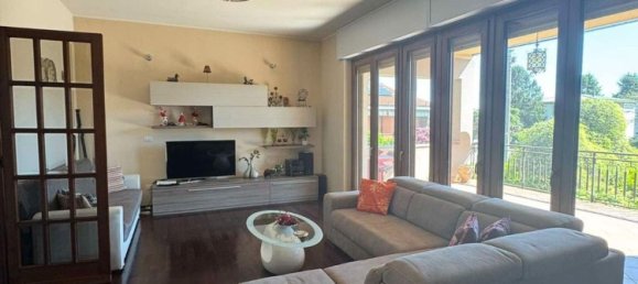 5 Schlafzimmer Villa in Mede, Italy, Nr. 365662 35