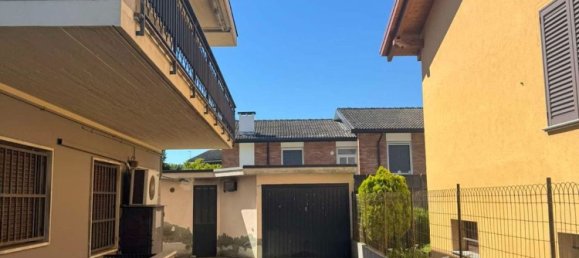 5 bedrooms Villa in Mede, Italy No. 365662 5