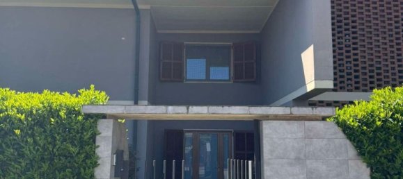 5 bedrooms Villa in Mede, Italy No. 365662 3