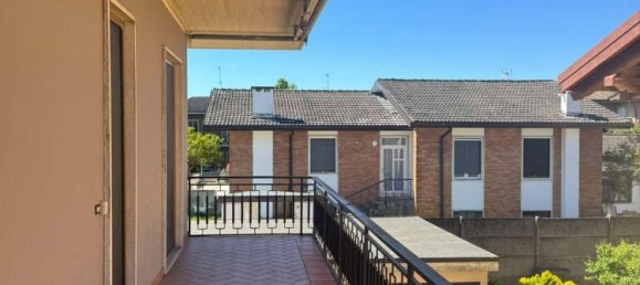 5 Schlafzimmer Villa in Mede, Italy, Nr. 365662 13