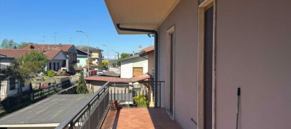 5 Schlafzimmer Villa in Mede, Italy, Nr. 365662 14