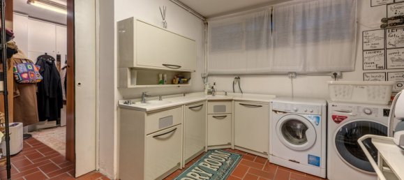 Вилла с 10 спальнями в Тавернерио, Италия № 361915 40