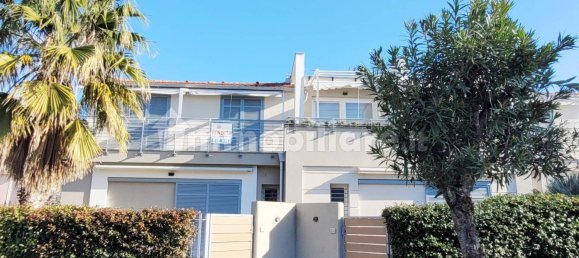 Квартира с 2 спальнями в Черво, Италия № 36588 2