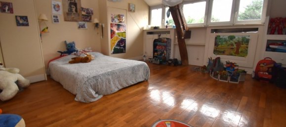 6 bedrooms House in Dreux, France No. 155338 10