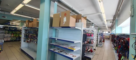 1غرفة عقار تجاري في Varese, Italy رقم 360415 5