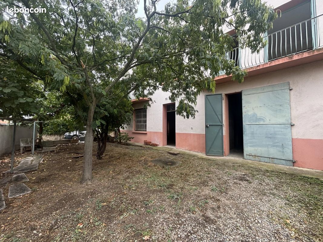 Casa de 5 habitaciónes en Pyrenees-Orientales, France No. 338699