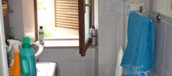 11 rooms House in Aprilia, Italy No. 229305 18