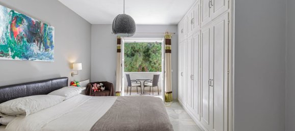 5 bedrooms Villa in Estepona, Spain No. 139617 16