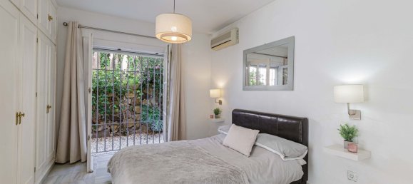 5 bedrooms Villa in Estepona, Spain No. 139617 18