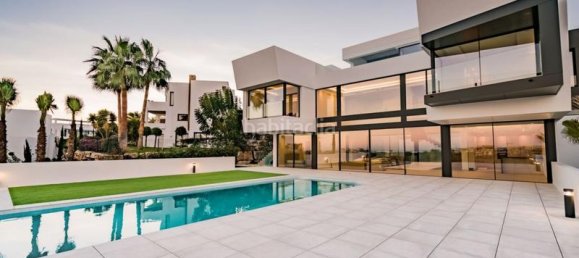 5 غرف نوم فيلا في Marbella, Spain رقم 95947 8