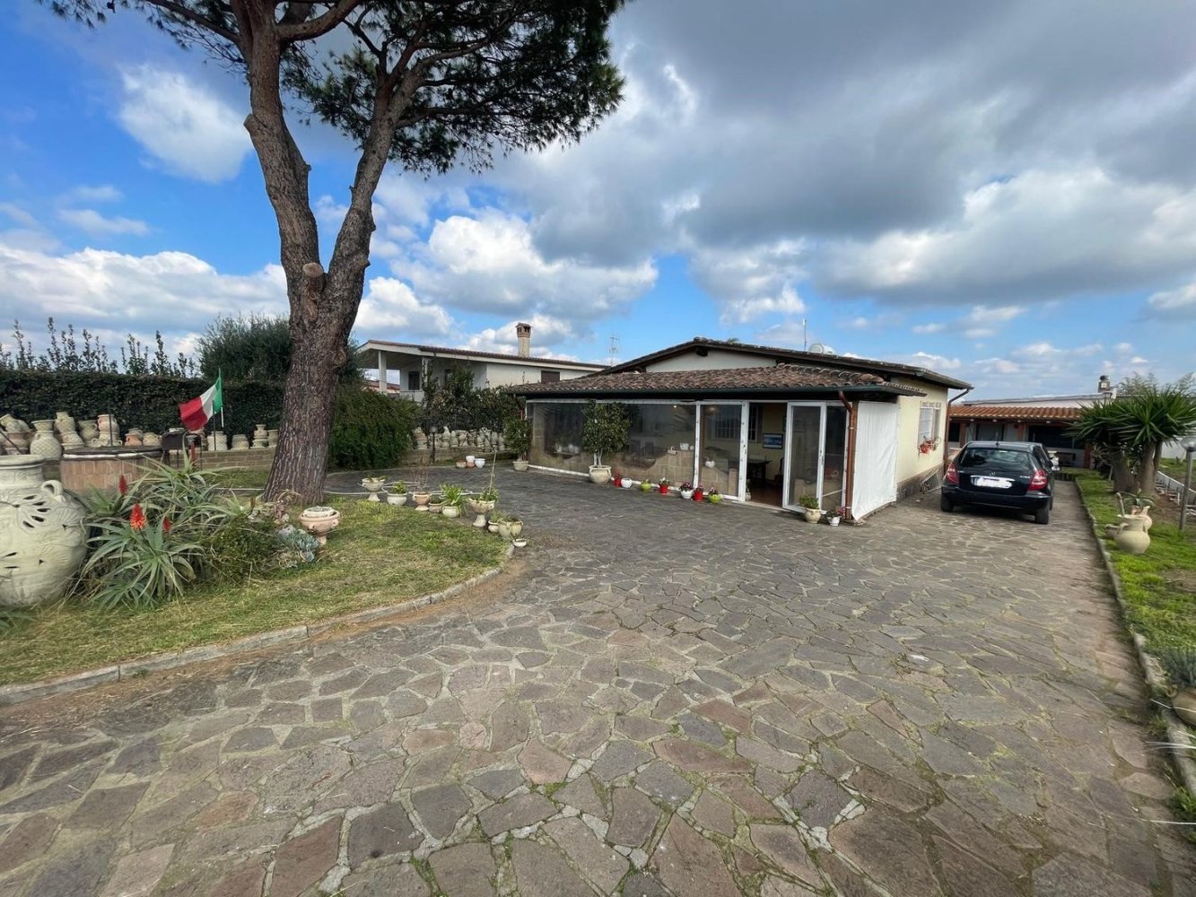 6 rooms Villa in Ardea, Italy No. 196585