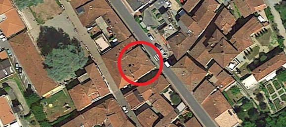 132m² Commercial property in Barga, Italy No. 320886 8