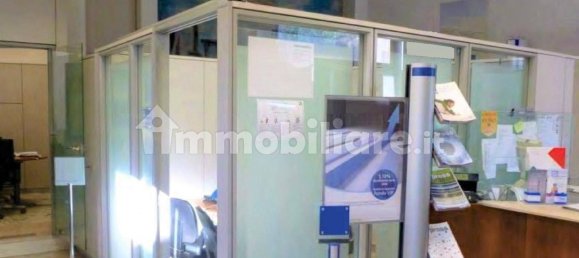 132m² Commercial property in Barga, Italy No. 320886 3