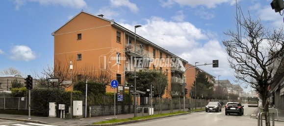 Apartamento de 3 habitaciónes en Cologno Monzese, Italy No. 273861 27