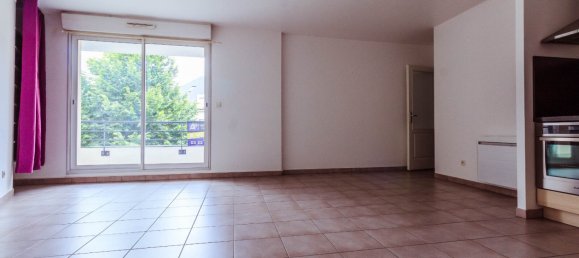 1 bedroom Apartment in Pont-de-Metz, France No. 152167 2
