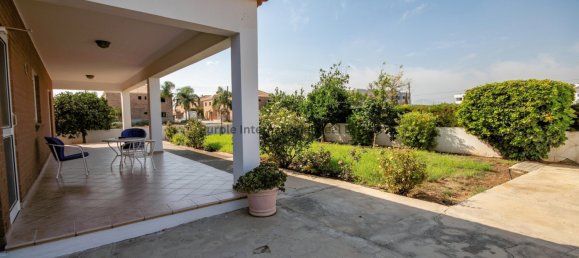4 bedrooms Villa in Kiti, Cyprus No. 1007 17