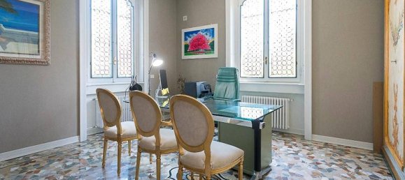 5 غرف نوم فيلا في Cesano Maderno, Italy رقم 231360 28