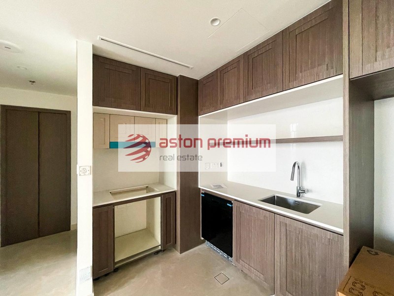 2 bedrooms Apartment in Dubai, UAE No. 68011