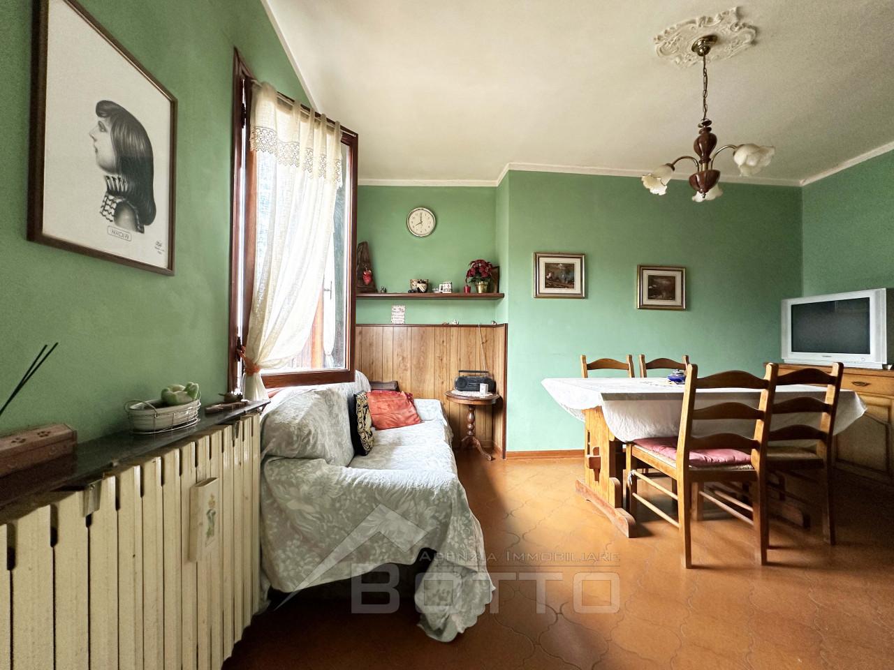 4 rooms House in Guardabosone, Italy No. 231071