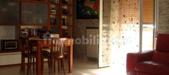 3 Schlafzimmer Wohnung in Bari, Italy, Nr. 335699 3