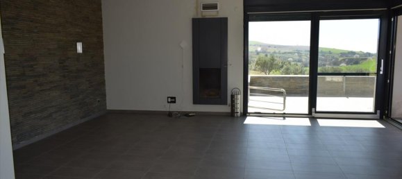 6 bedrooms Commercial property in Epanomi, Greece No. 5834 12