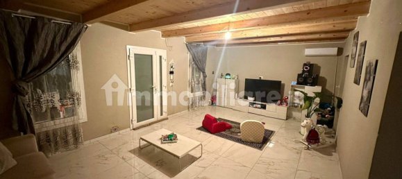 2 bedrooms House in Portogruaro, Italy No. 373429 2