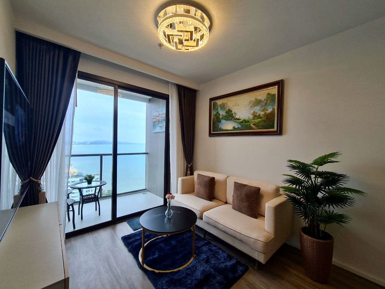 2 bedrooms Condo in Aeras Pattaya, Thailand No. 32808