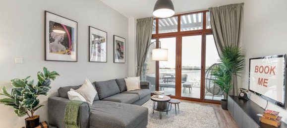 Studio in Dubai, UAE No. 7103 2