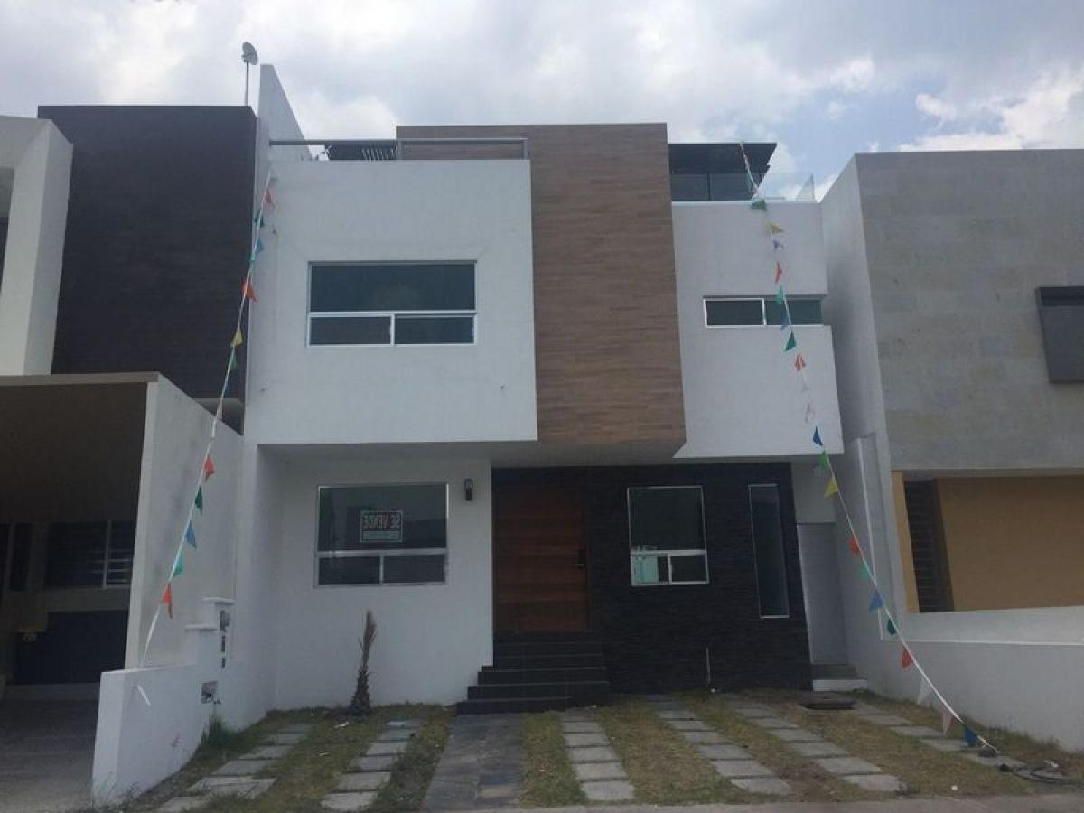 Casa de 3 dormitorios en Querétaro, Mexico No. 148022