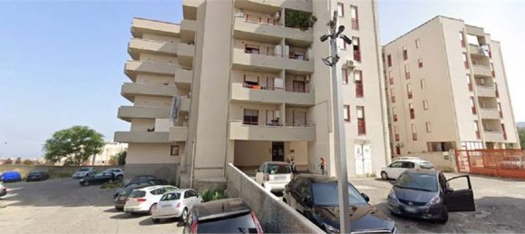 Квартира с 3 комнатами в Реджо Калабрия, Италия № 187981 22