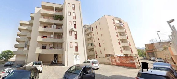 Квартира с 3 комнатами в Реджо Калабрия, Италия № 187981 15