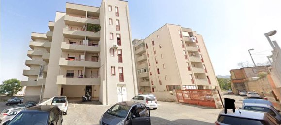 Квартира с 3 комнатами в Реджо Калабрия, Италия № 187981 25