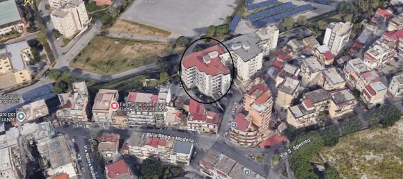 Квартира с 3 комнатами в Реджо Калабрия, Италия № 187981 17