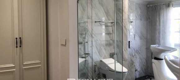 5 bedrooms Villa in Long Bien, Vietnam No. 929 14