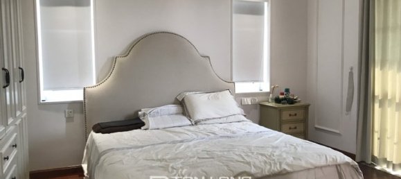 5 bedrooms Villa in Long Bien, Vietnam No. 929 10