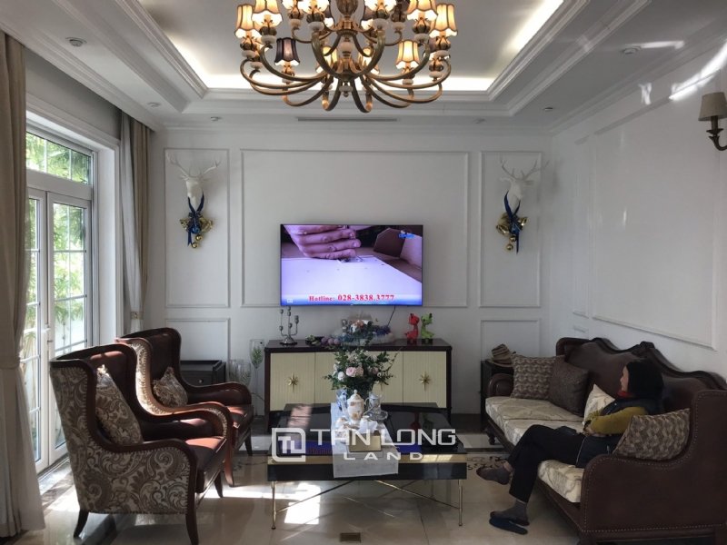 5 bedrooms Villa in Long Bien, Vietnam No. 929