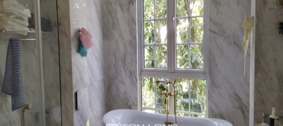 5 bedrooms Villa in Long Bien, Vietnam No. 929 16