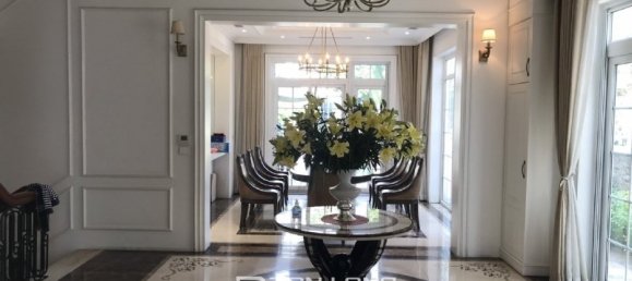 5 bedrooms Villa in Long Bien, Vietnam No. 929 3